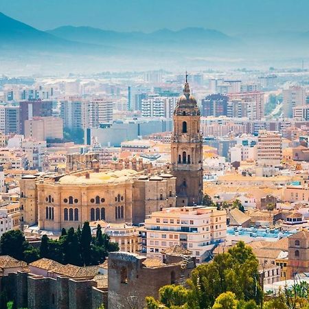 Calu Homes Cerca De Estacion De Tren Málaga Esterno foto